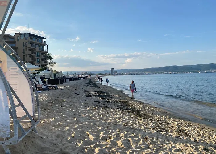 Rainbow 3-103 Cozy Sunny Apartment